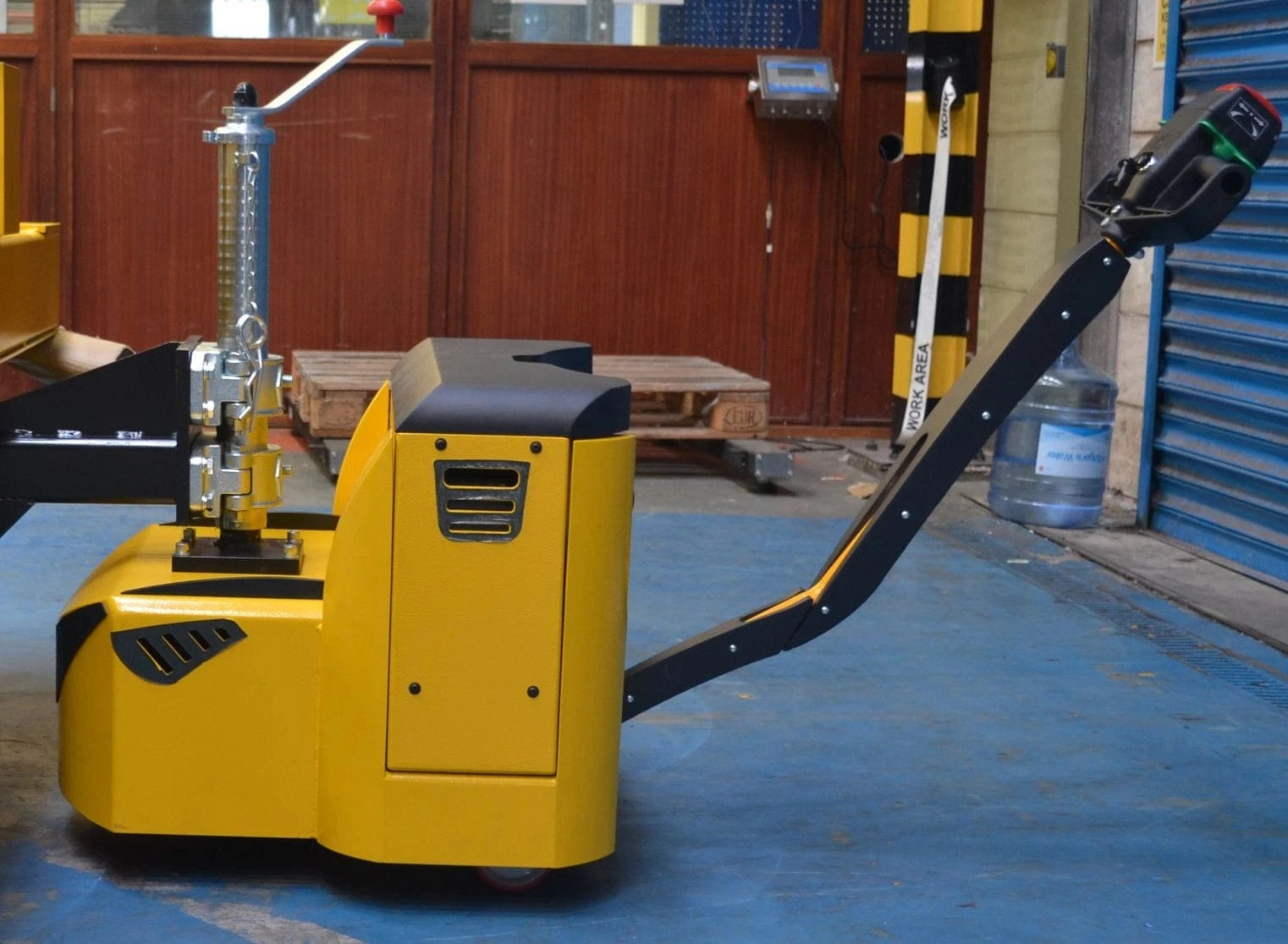 electric forklifter